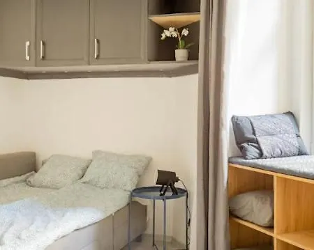 Bliss - Artistic Escape On Dob Street Apartment Budapest