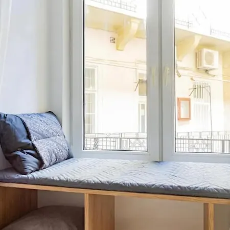 Bliss - Artistic Escape On Dob Street *